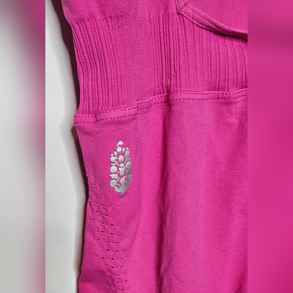 Free People Movement Good Karma Berry‎ Pink Women's Med/Lrg Jumpsuit Onesie Fit - Picture 3 of 4